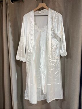 Amazon White Satin Lace-Trim Robe and Chemise Set